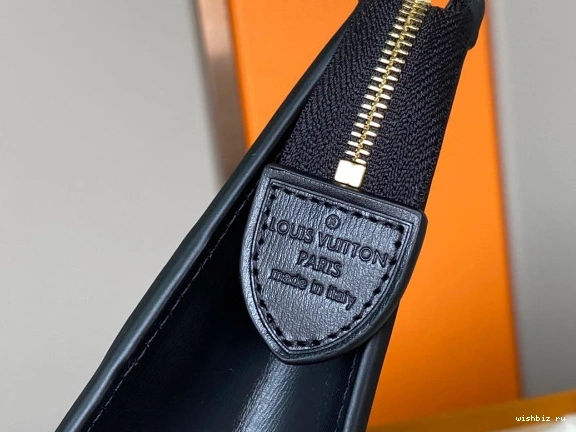 WIS SINCE POUCH LOUIS 1854 TOILETRY VUITTON 26 0115